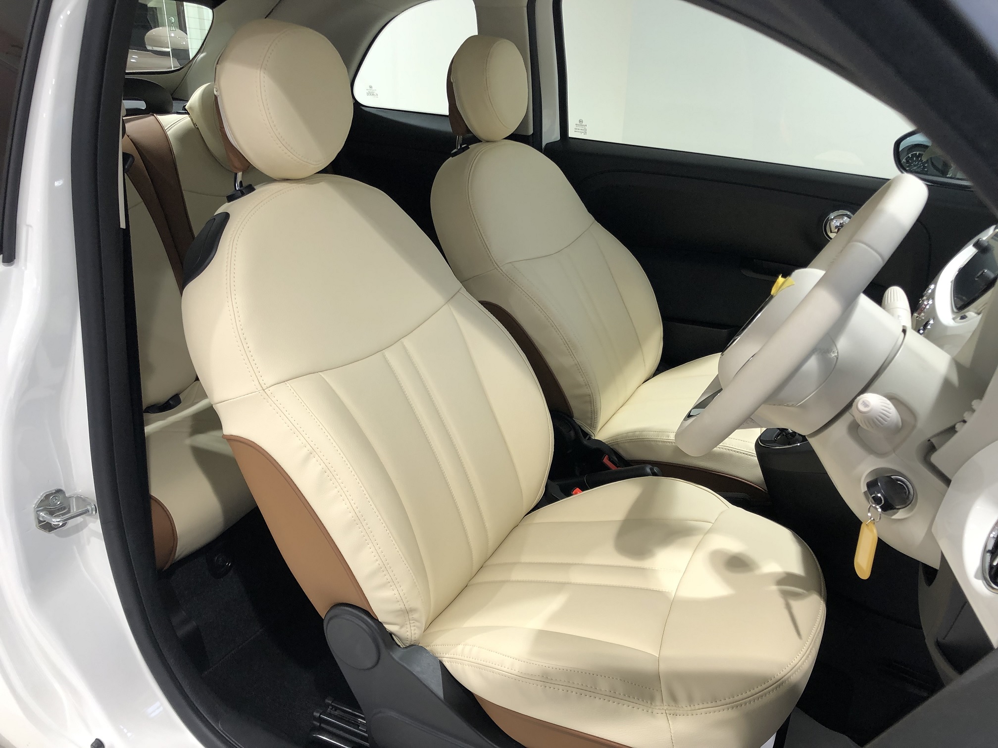 エレガンテ(elegante) カスタム(custom) シートカバー(seatcover) スタンダード・シート PVC leather 白(ivory) 500／500C／500S CABANA(カバナ) フィアット(FIAT) コンバーチブル(convertible) ポップ(POP)